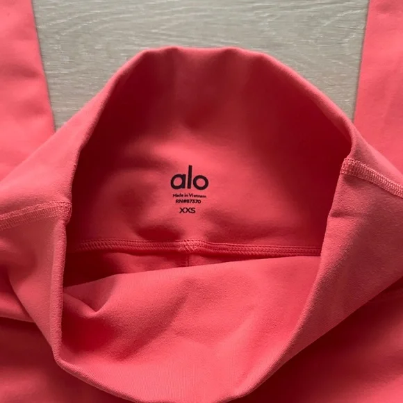 ALO corral Leggings - Picture 4 of 4